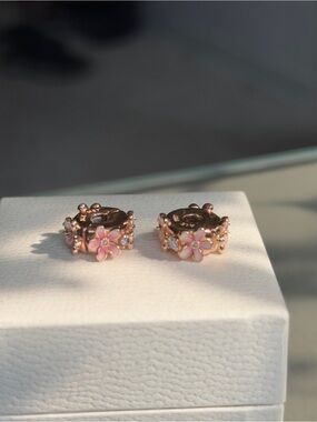 Authentic Pandora rosegold Pink Daisy Spacer Clip Charm set of 2
